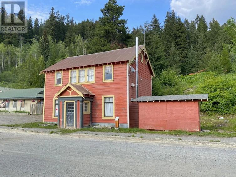 3880 Pioneer Road, Pemberton, BC, V0K 1P0 - 2