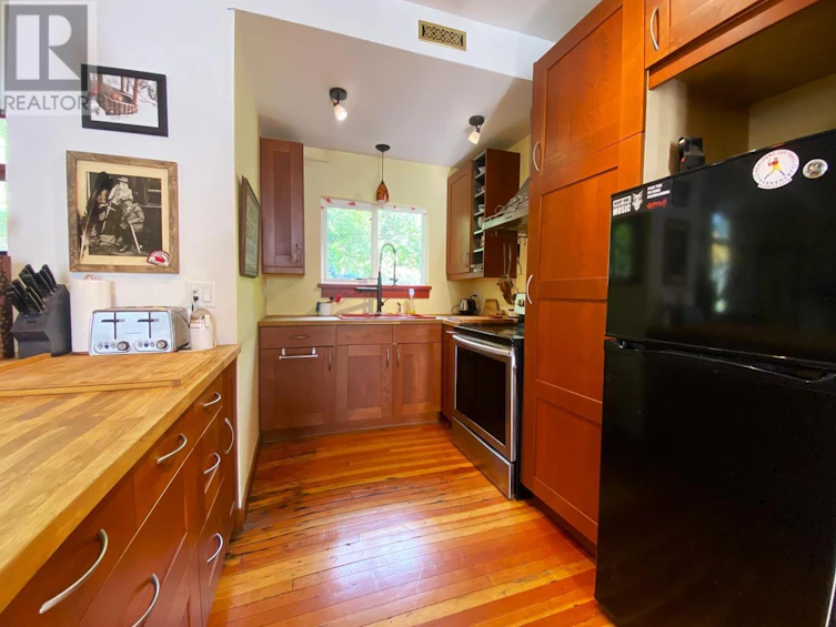 3880 Pioneer Road, Pemberton, BC, V0K 1P0 - 4