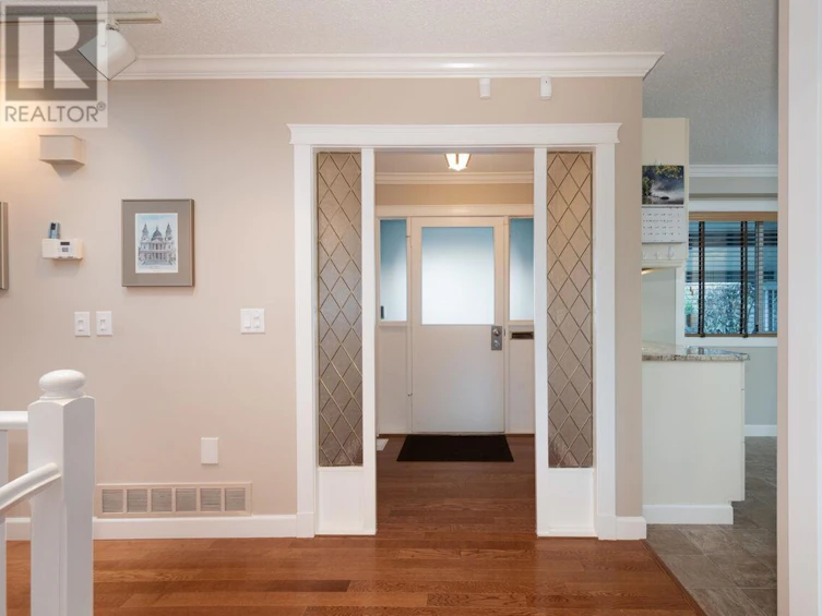 481 Mcgill Drive, Port Moody, BC, V3H 1T8 - 2