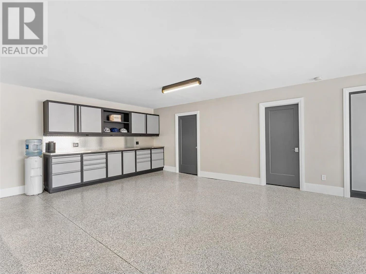 3588 Lakeshore Road, Kelowna, BC, V1W 3L5 - 76