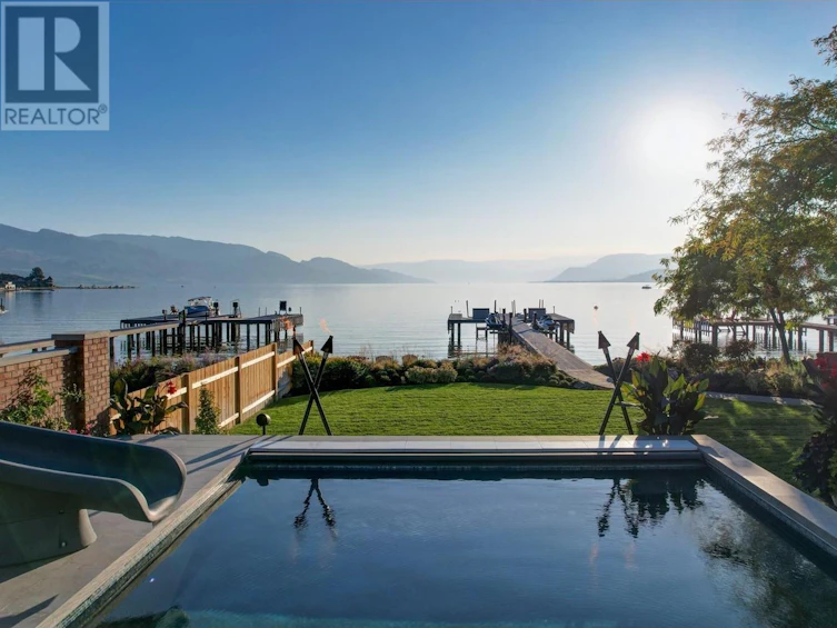 3588 Lakeshore Road, Kelowna, BC, V1W 3L5