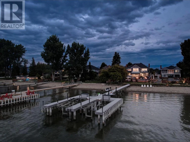 3588 Lakeshore Road, Kelowna, BC, V1W 3L5 - 12