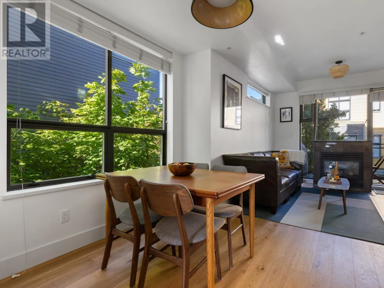 3804 Commercial Street, Vancouver, BC, V5N 4G2 - 8