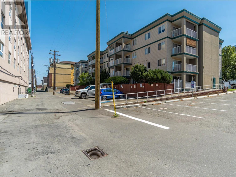 101-360 Battle Street, Kamloops, BC, V2C 2L6 - 31