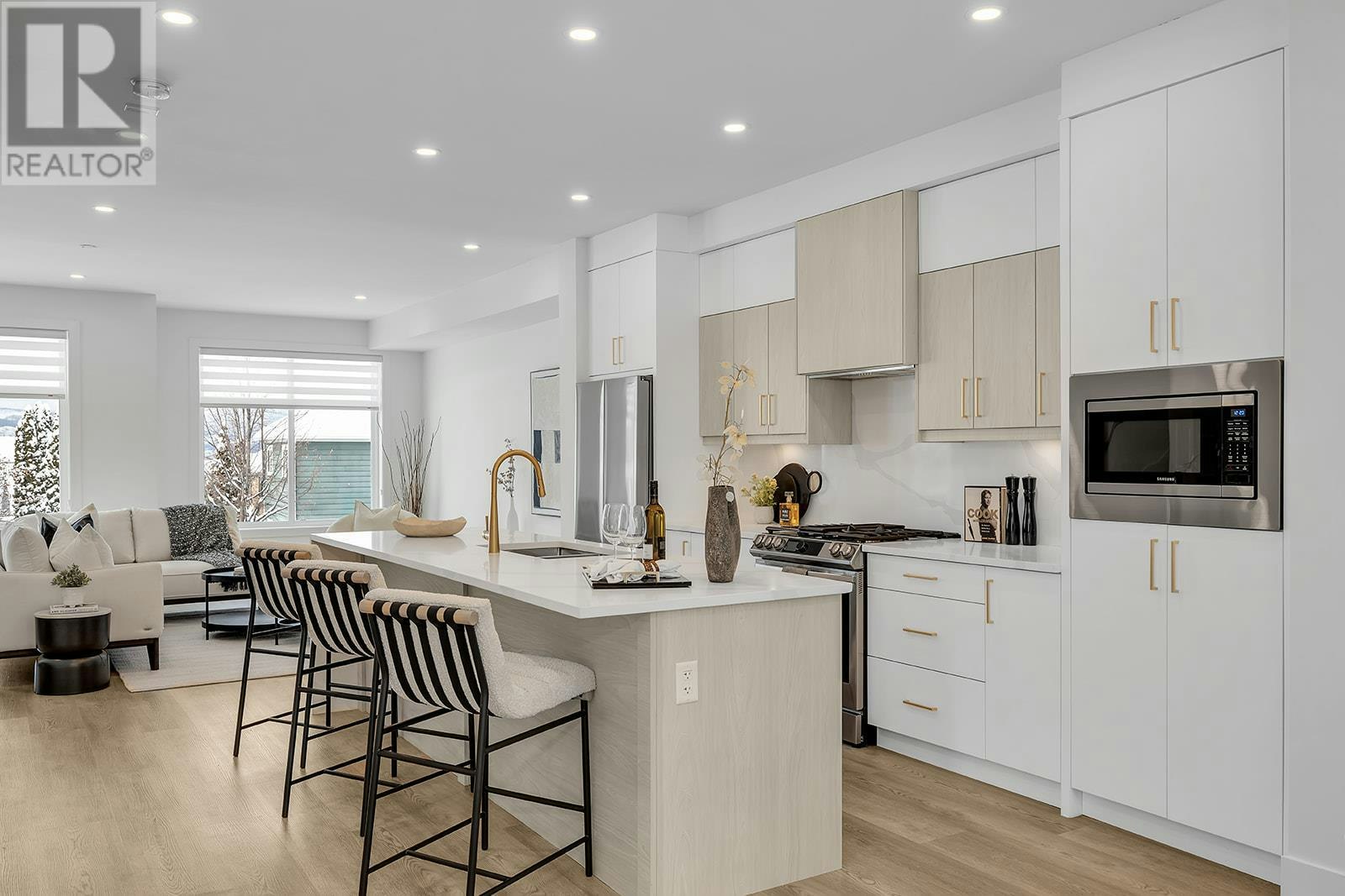 106-5300 Main Street, Kelowna, BC, V1W 4V1