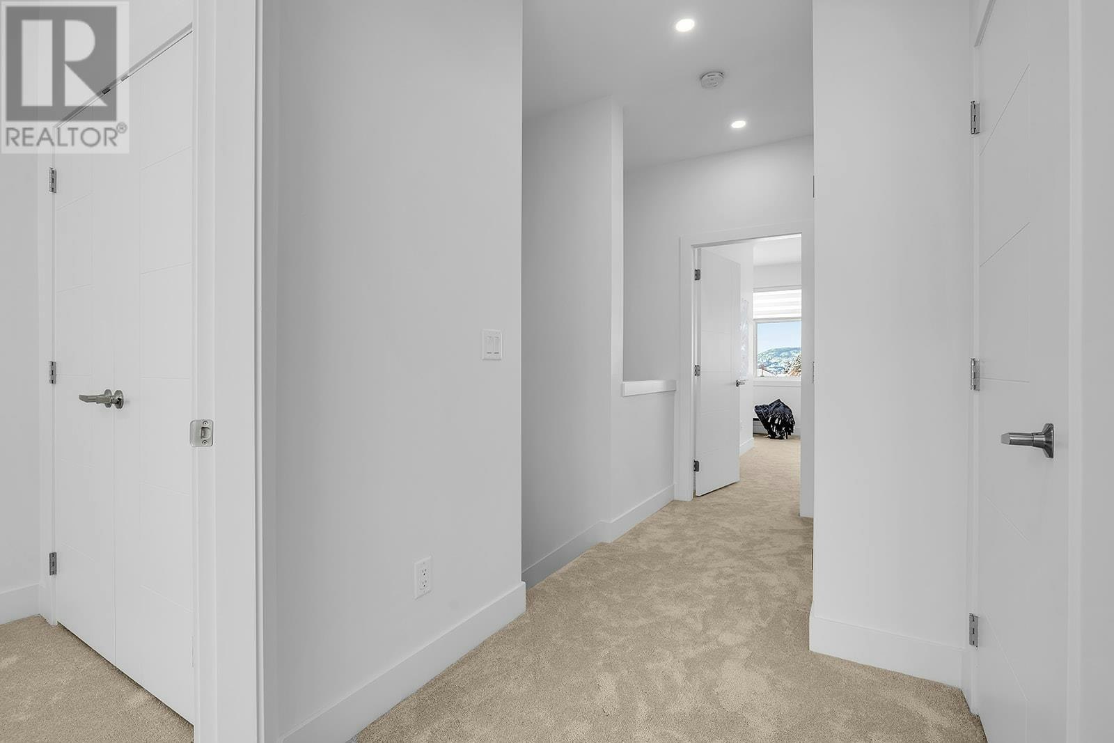 106-5300 Main Street, Kelowna, BC, V1W 4V1 - 32