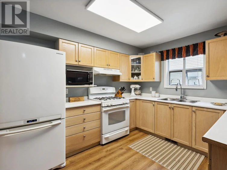 62-3939 Indian River Drive, North Vancouver, BC, V7G 2P6 - 10