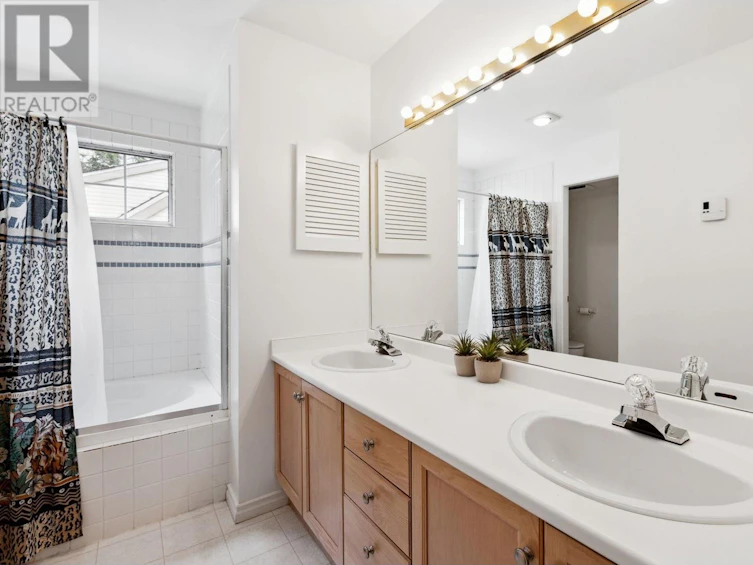 62-3939 Indian River Drive, North Vancouver, BC, V7G 2P6 - 26