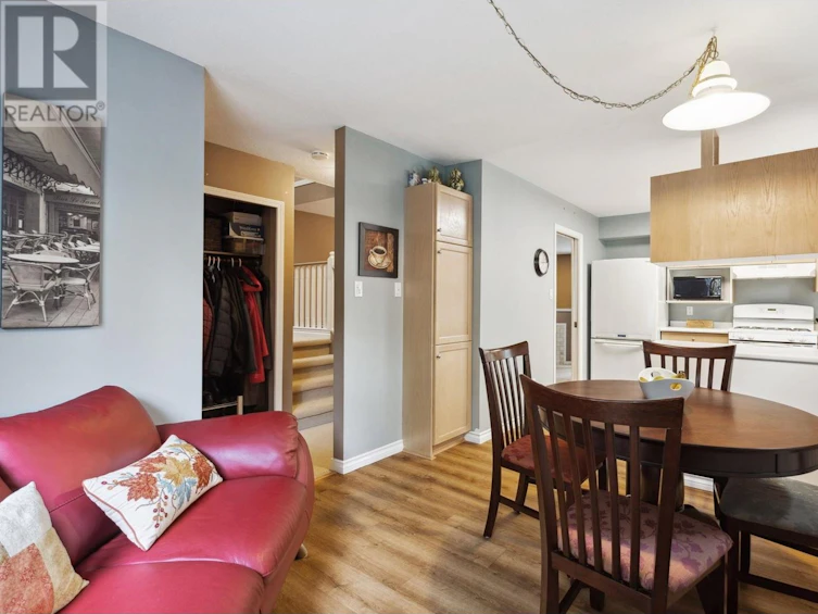 62-3939 Indian River Drive, North Vancouver, BC, V7G 2P6 - 6