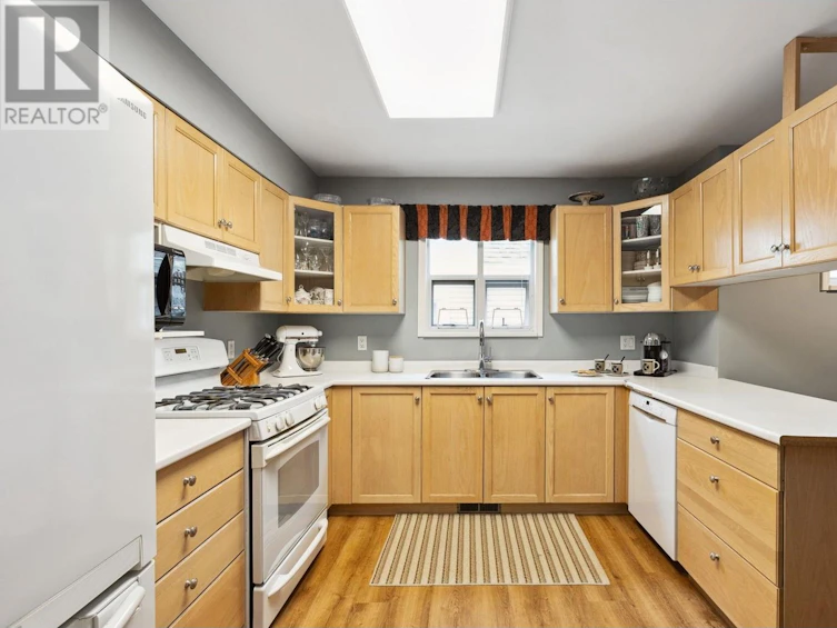 62-3939 Indian River Drive, North Vancouver, BC, V7G 2P6 - 9
