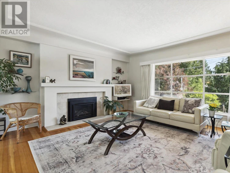 1380 Doran Road, North Vancouver, BC, V7K 1M9 - 3