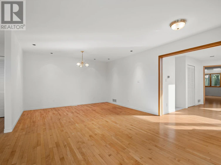 2740 Chesterfield Avenue, North Vancouver, BC, V7N 3M4 - 15