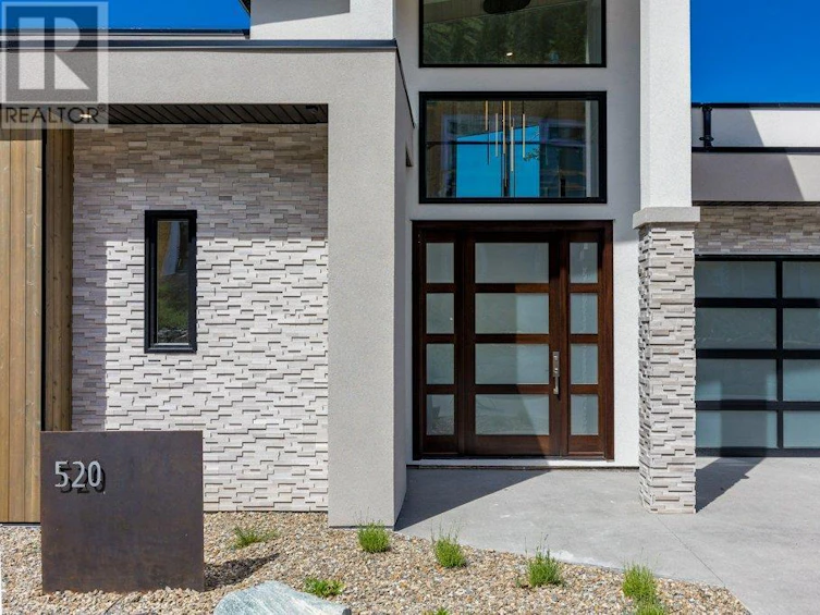 520 Clifton Lane, Kelowna, BC, V1V 1A5 - 4