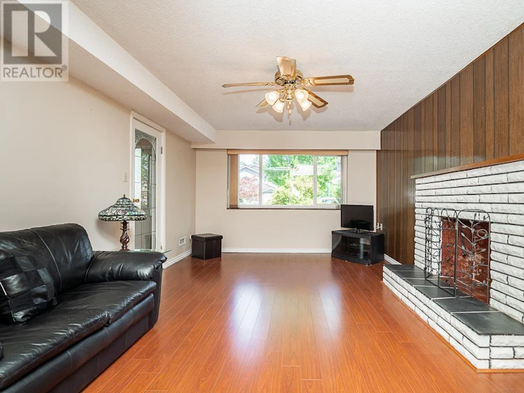 2476 East 29th Avenue, Vancouver, BC, V5R 1T9 - 23