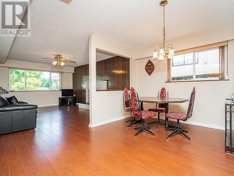 2476 East 29th Avenue, Vancouver, BC, V5R 1T9 - 25