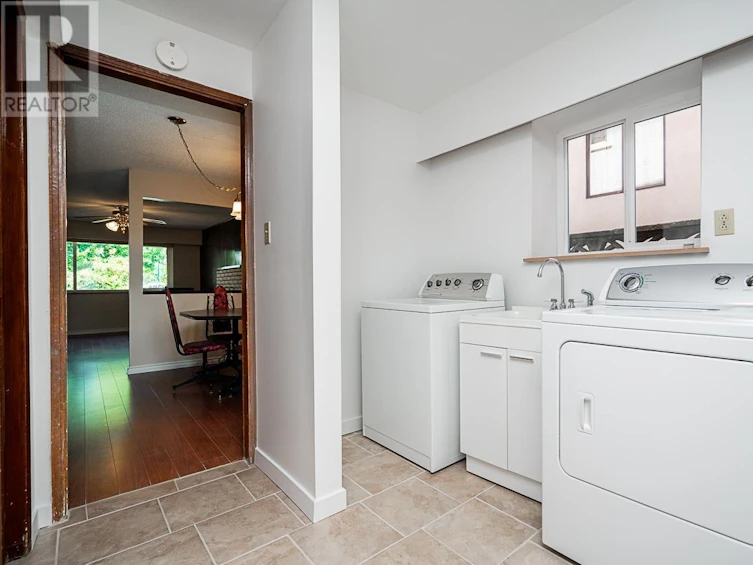 2476 East 29th Avenue, Vancouver, BC, V5R 1T9 - 28