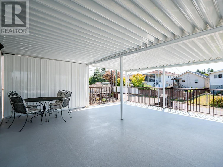 2476 East 29th Avenue, Vancouver, BC, V5R 1T9 - 30