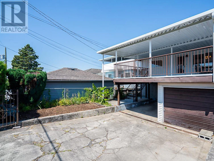 2476 East 29th Avenue, Vancouver, BC, V5R 1T9 - 32