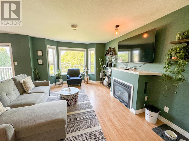 201-1432 Government Street, Penticton, BC, V2A 4W1 - 2