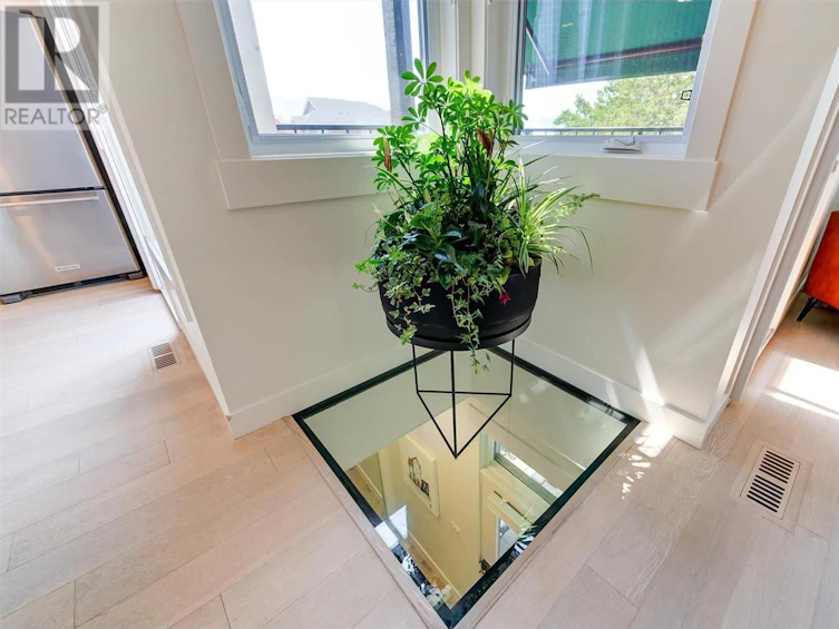 112-2901 Abbott Street, Kelowna, BC, V1Y 1G7 - 12