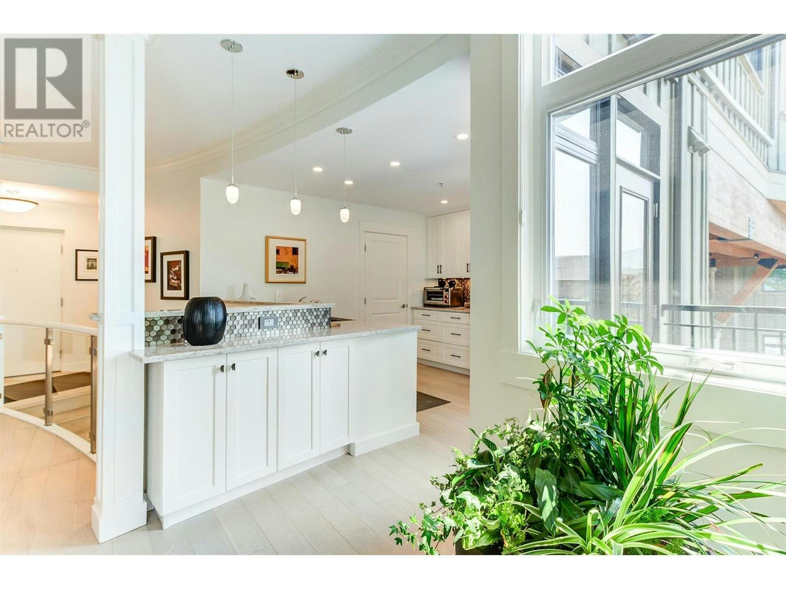 112-2901 Abbott Street, Kelowna, BC, V1Y 1G7 - 18