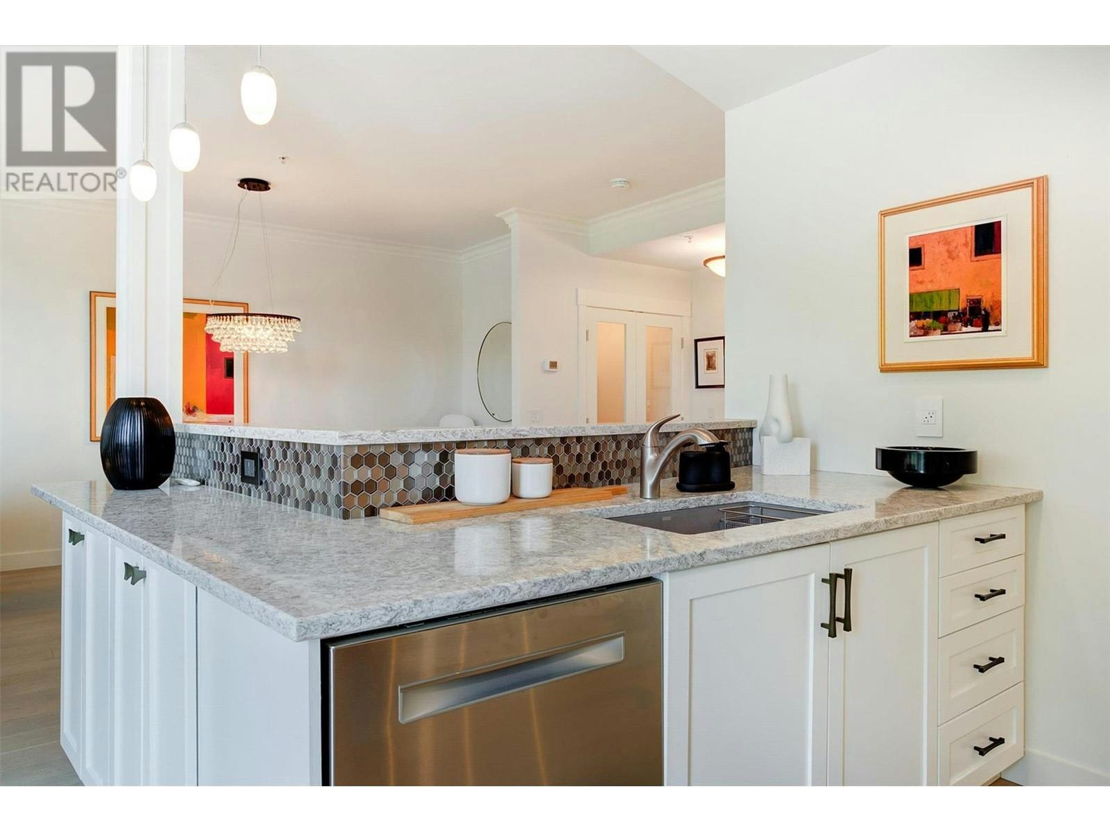 112-2901 Abbott Street, Kelowna, BC, V1Y 1G7 - 20