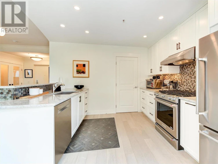 112-2901 Abbott Street, Kelowna, BC, V1Y 1G7 - 21