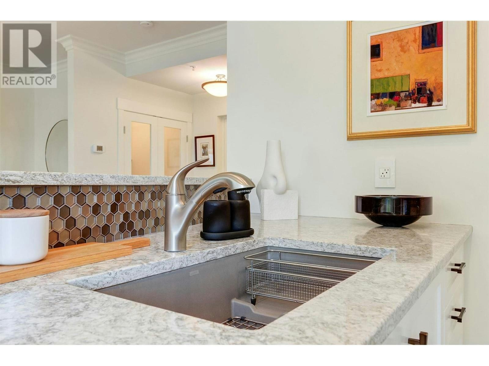 112-2901 Abbott Street, Kelowna, BC, V1Y 1G7 - 22