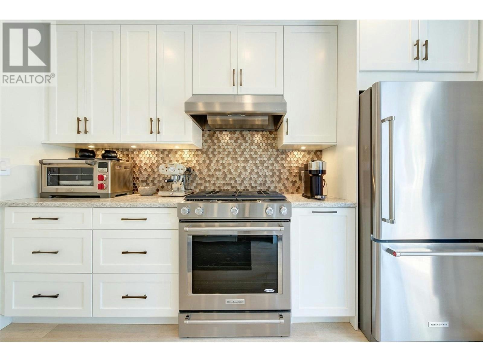 112-2901 Abbott Street, Kelowna, BC, V1Y 1G7 - 24
