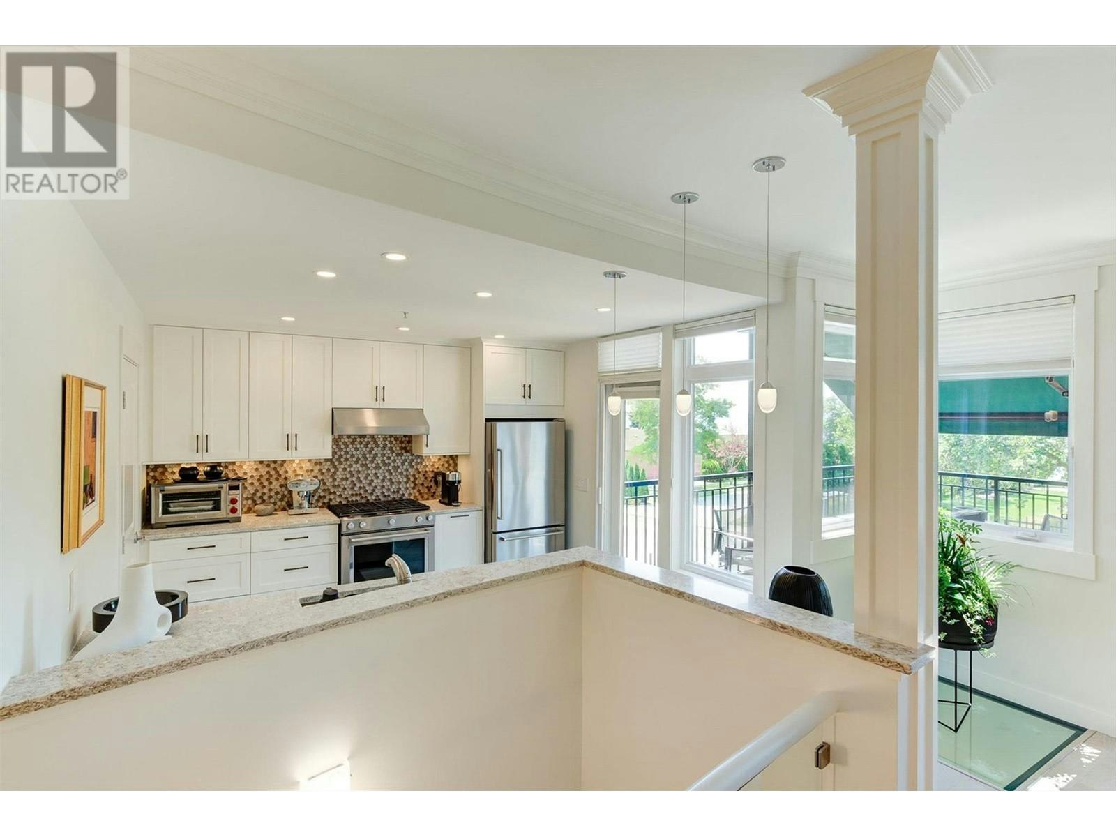 112-2901 Abbott Street, Kelowna, BC, V1Y 1G7 - 25