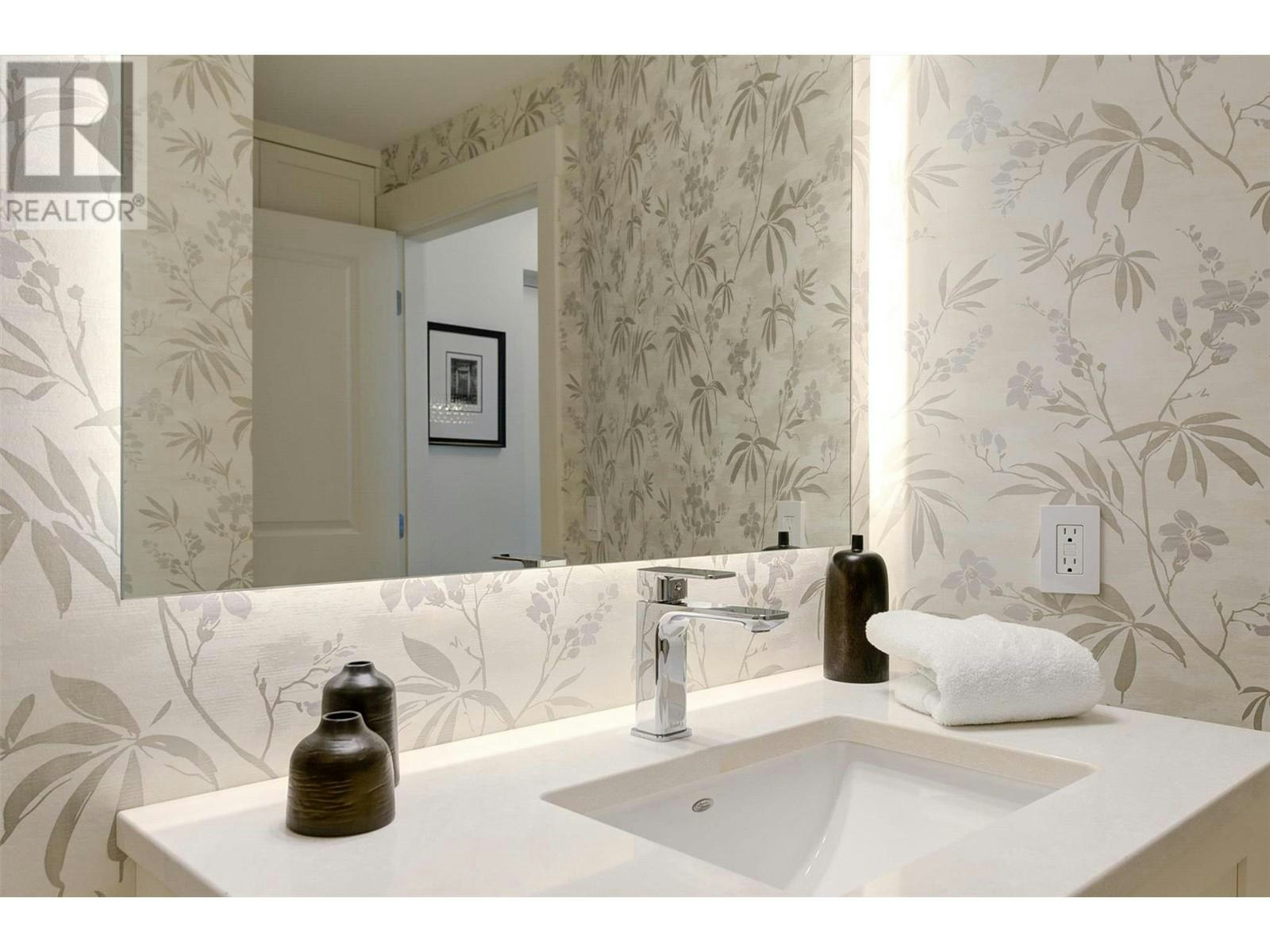 112-2901 Abbott Street, Kelowna, BC, V1Y 1G7 - 30