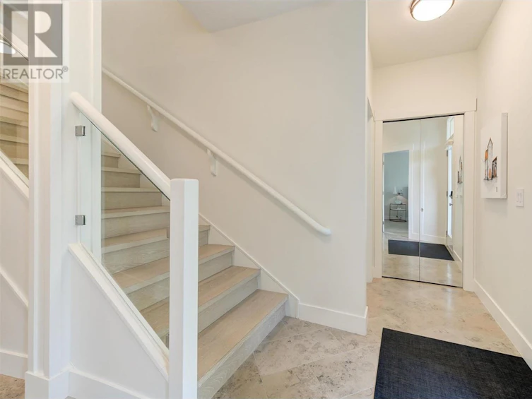 112-2901 Abbott Street, Kelowna, BC, V1Y 1G7 - 32