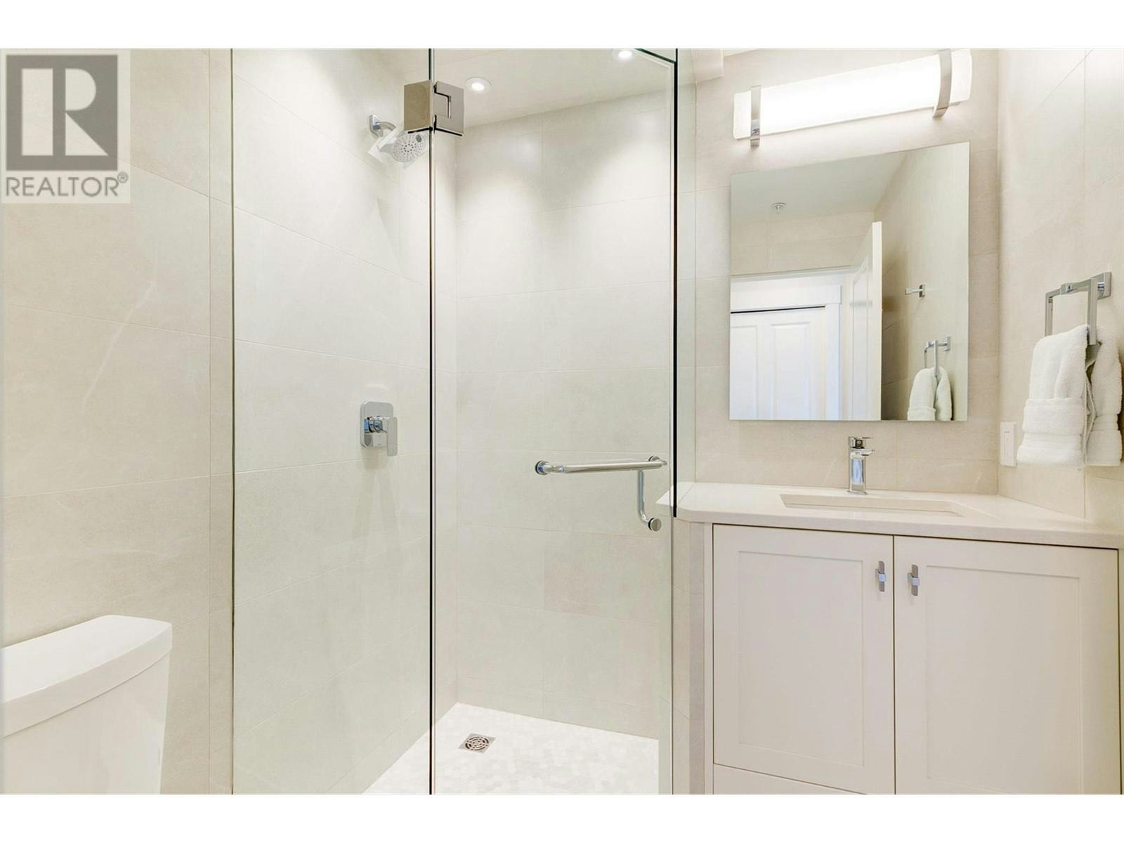 112-2901 Abbott Street, Kelowna, BC, V1Y 1G7 - 46