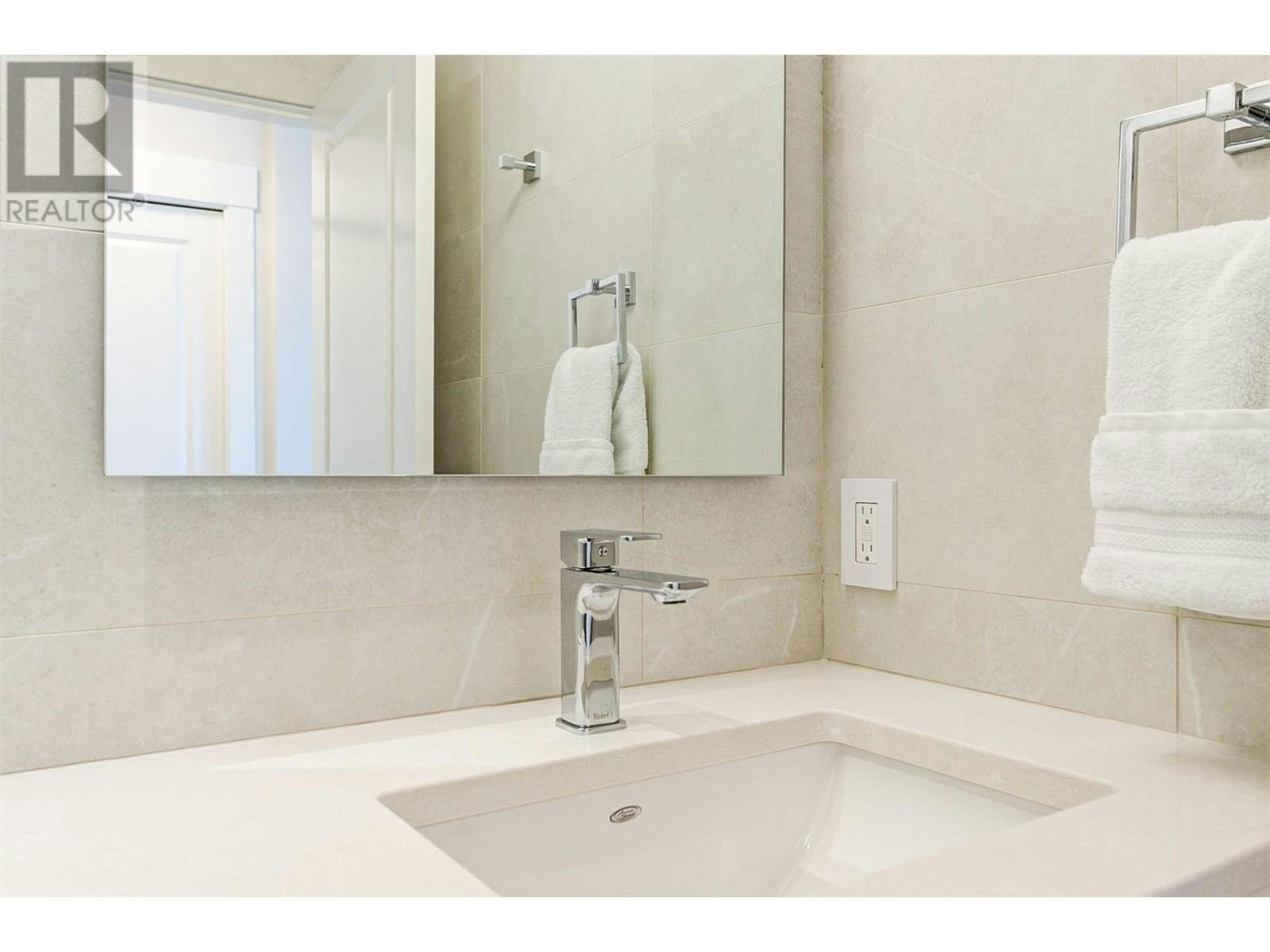 112-2901 Abbott Street, Kelowna, BC, V1Y 1G7 - 47