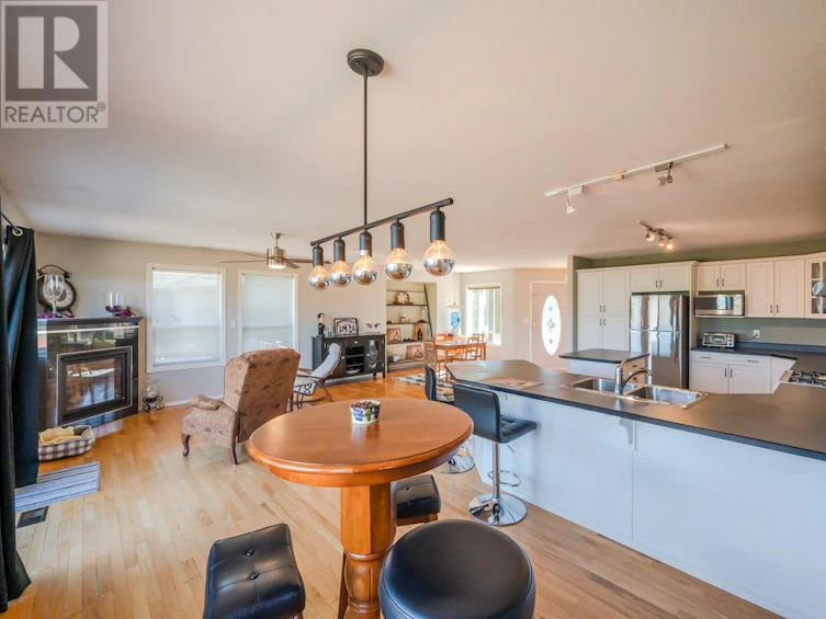1893 Sandstone Drive, Penticton, BC, V2A 8Y6 - 12