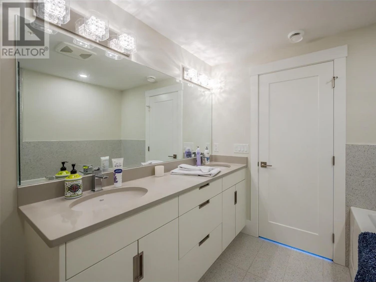 218-4000 Redstone Crescent, Peachland, BC, V0H 1X5 - 31