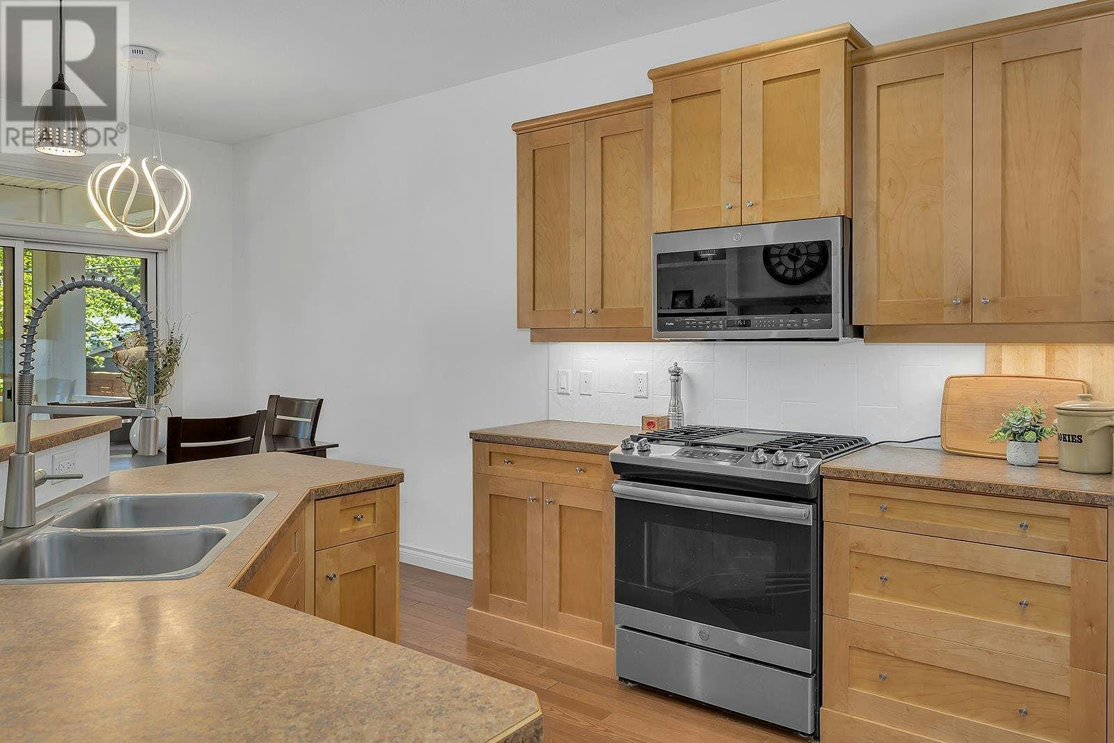 4813 Dillon Place, Kelowna, BC, V1W 5B3 - 10
