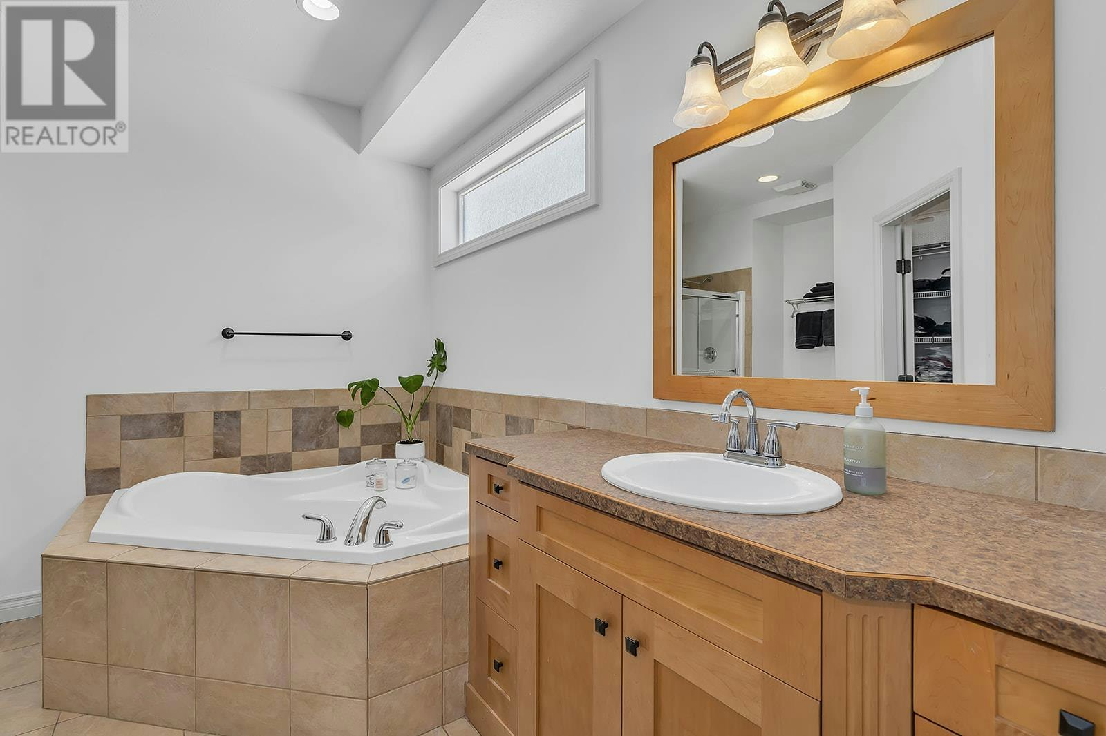 4813 Dillon Place, Kelowna, BC, V1W 5B3 - 22
