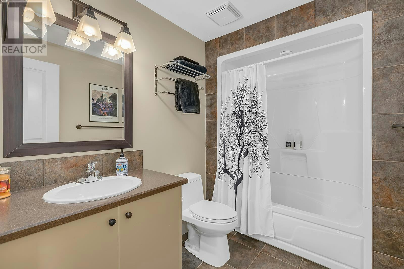 4813 Dillon Place, Kelowna, BC, V1W 5B3 - 38