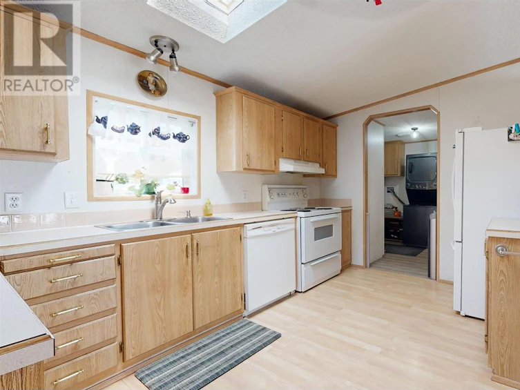 6882 Stokes Road, 100 Mile House, BC, V0K 2E2 - 10