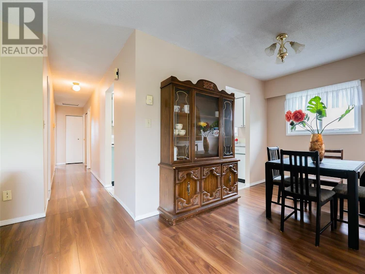 540 Wakesiah Avenue, Nanaimo, BC, V9R 3L1 - 16