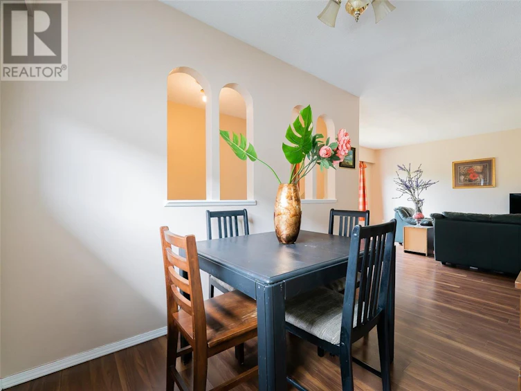 540 Wakesiah Avenue, Nanaimo, BC, V9R 3L1 - 17