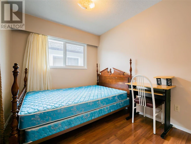 540 Wakesiah Avenue, Nanaimo, BC, V9R 3L1 - 2
