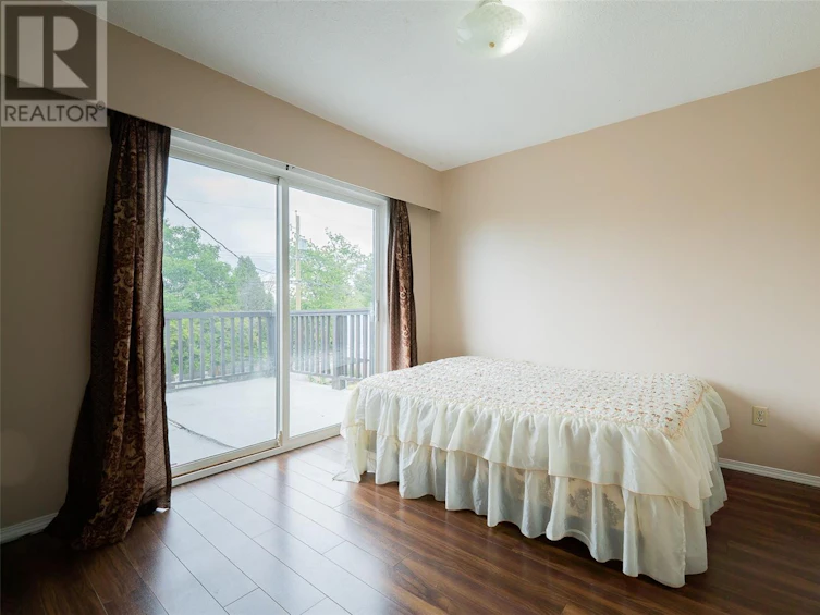 540 Wakesiah Avenue, Nanaimo, BC, V9R 3L1 - 3