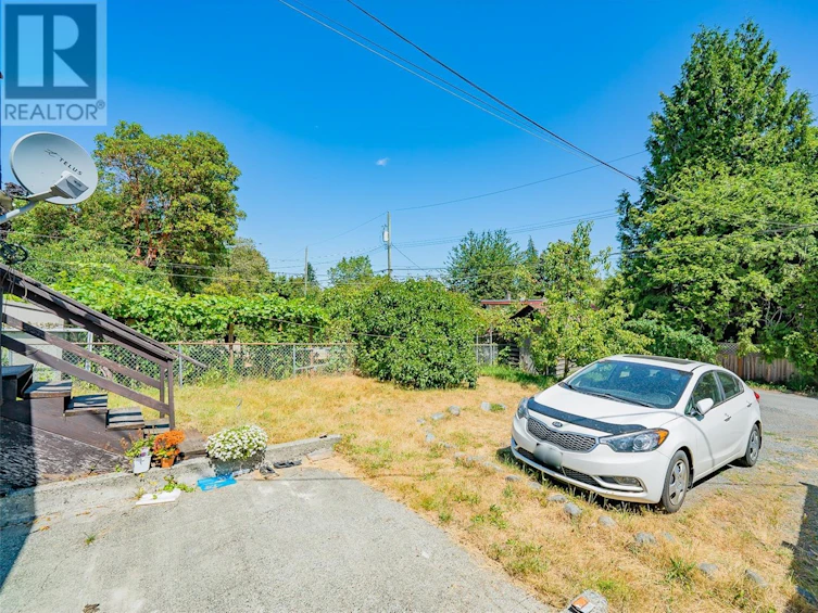 540 Wakesiah Avenue, Nanaimo, BC, V9R 3L1 - 32