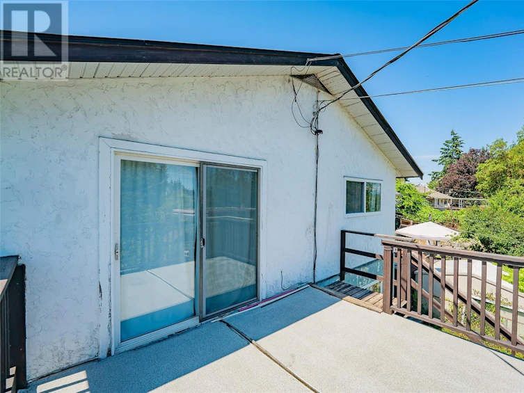540 Wakesiah Avenue, Nanaimo, BC, V9R 3L1 - 40