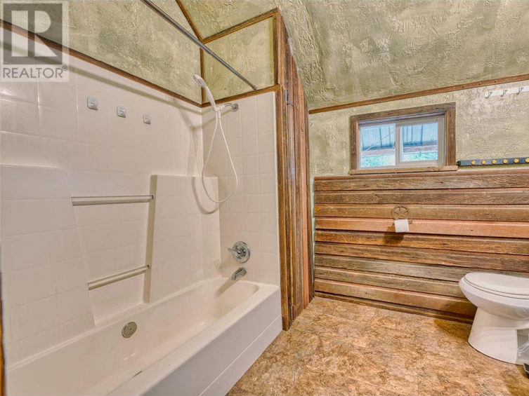 4117 Dear Road, Falkland, BC, V0E 1W1 - 35