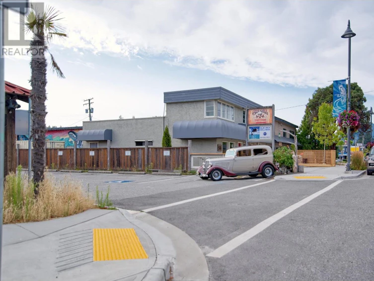 5549 Wharf Avenue, Sechelt, BC, V0N 3A0 - 9
