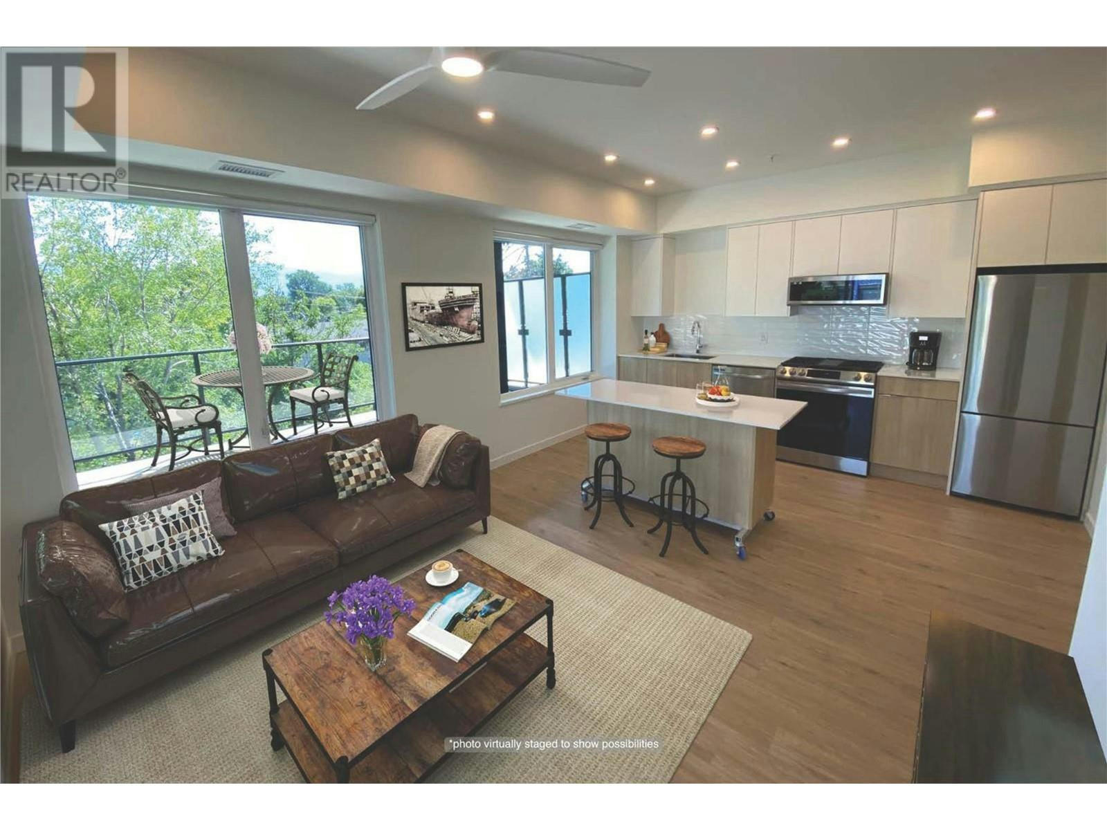 302-417 Cedar Avenue, Kelowna, BC, V1Y 4X2 - 2