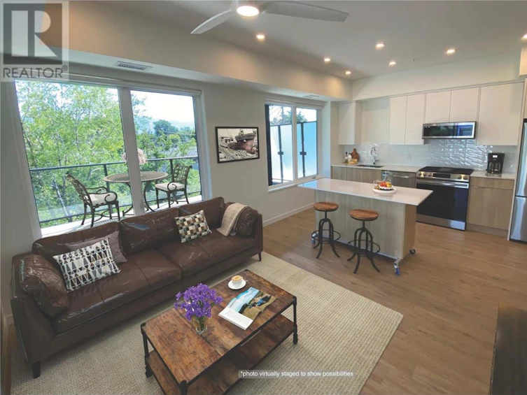 302-417 Cedar Avenue, Kelowna, BC, V1Y 4X2 - 2
